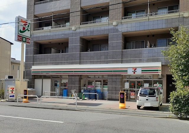 近くのコンビニまで500m（徒歩7分）
