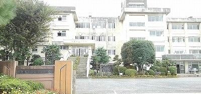 近くの中学校まで650m（徒歩9分）