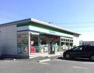 近くのコンビニまで180m（徒歩3分）