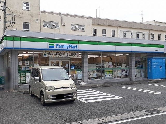 近くのファミリーマート市川新田店まで140m(徒歩2分)