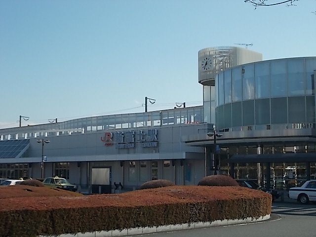 近くの駅まで2,000m（徒歩25分）