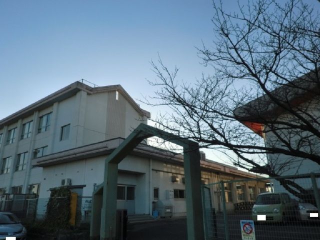 近くの小学校まで700m（徒歩9分）