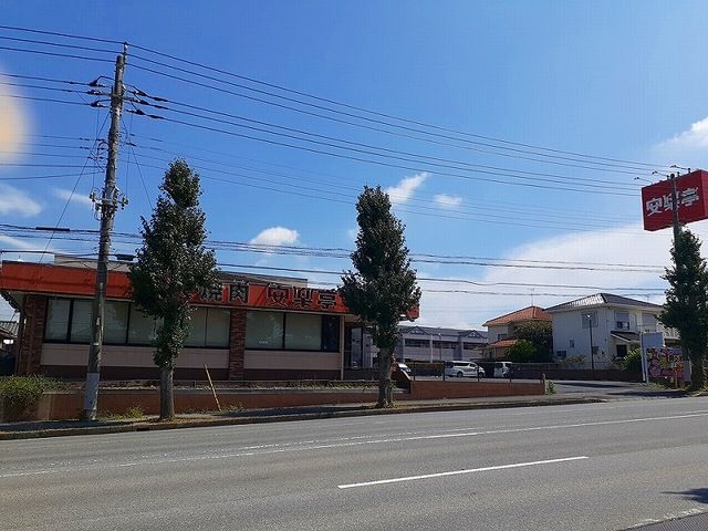 近くの飲食店まで150m（徒歩2分）