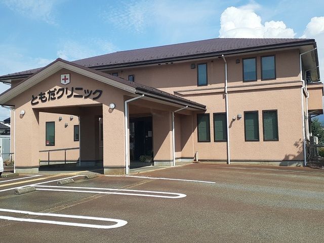 近くの病院まで450m（徒歩6分）