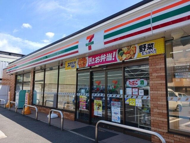 近くのセブンイレブン 唐橋芦辺町店まで74m（徒歩1分）