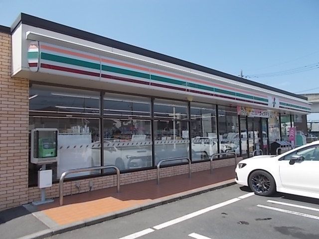 近くのセブンイレブン水戸東桜川店まで350m(徒歩5分)