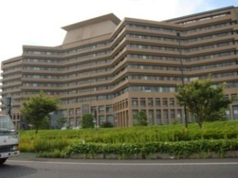 近くの島根県立中央病院まで2,200m(徒歩28分)