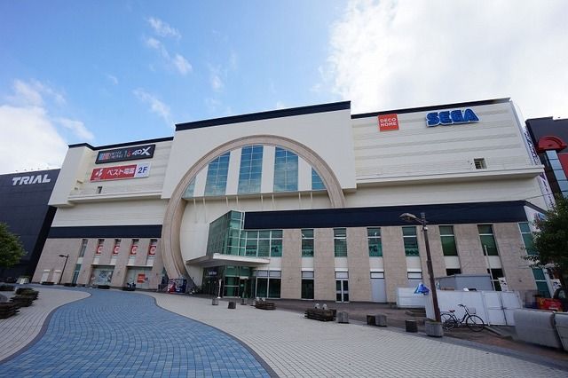 近くのプラザモールなかままで2,000m（徒歩25分）