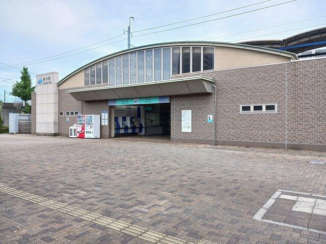 近くのあおなみ線荒子駅まで850m（徒歩11分）