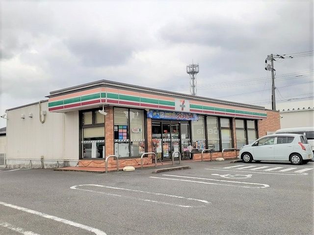 近くのセブンイレブン 六仙寺店まで1,200m(徒歩15分)