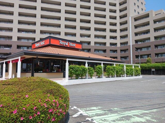 近くの飲食店まで172m（徒歩3分）