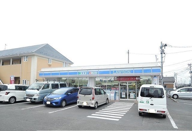 近くのローソン南小泉4丁目店まで70m（徒歩1分）