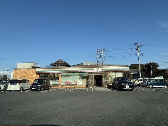 近くのコンビニまで1,000m（徒歩13分）