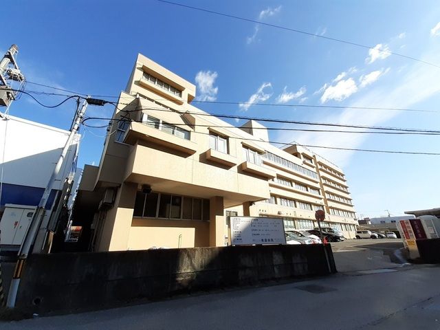 近くの病院まで750m（徒歩10分）