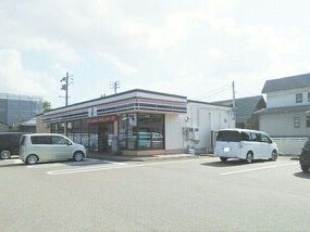 近くのコンビニまで1,420m（徒歩18分）