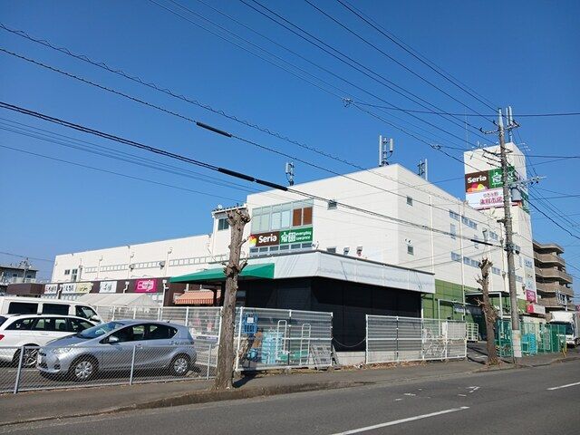 近くのマックスバリューまで700m（徒歩9分）