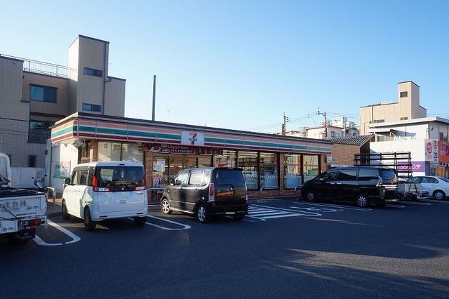 近くのセブンイレブン殿町まで1,200m（徒歩15分）