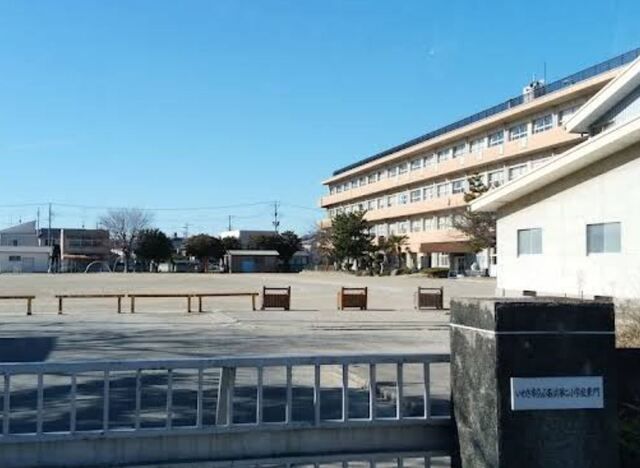 近くの小学校まで110m（徒歩2分）