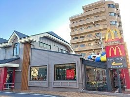 近くのマクドナルドまで700m（徒歩9分）