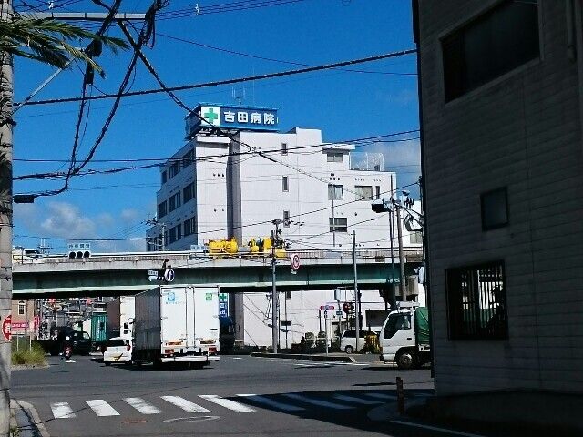近くの病院まで450m（徒歩6分）