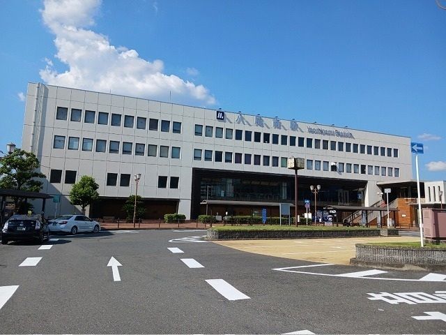 近くの八尾南駅まで1,040m（徒歩13分）