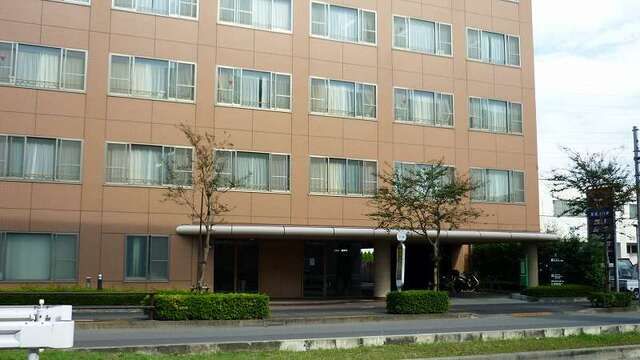 近くの役所まで550m（徒歩7分）