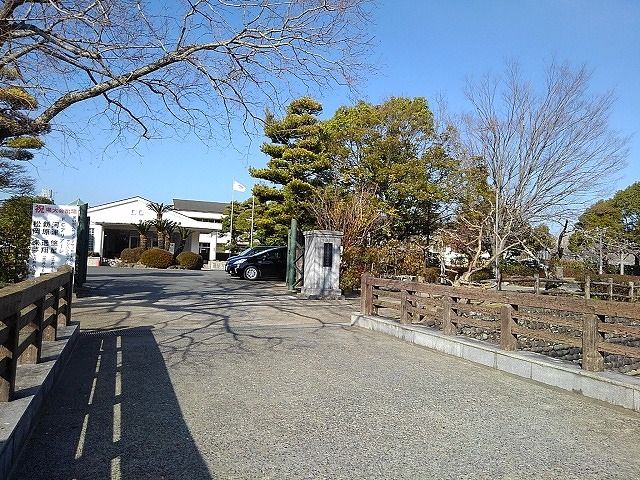 近くの小学校まで269m（徒歩4分）