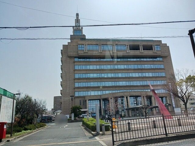 近くの役所まで1,078m（徒歩14分）