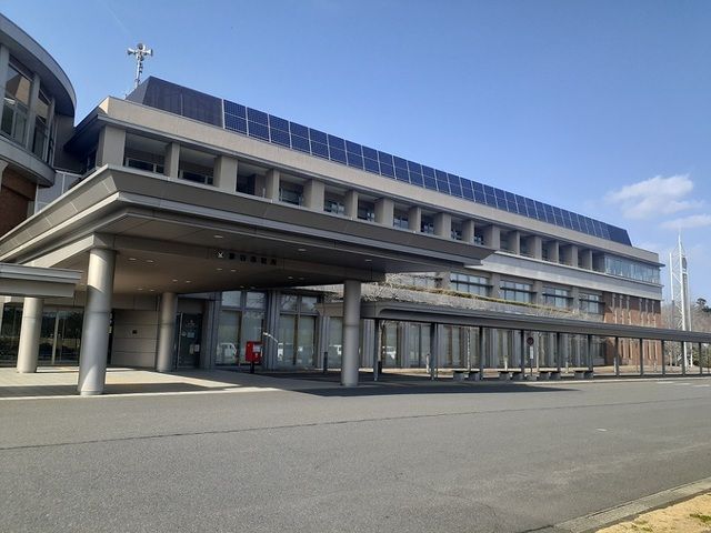 近くの役所まで750m（徒歩10分）