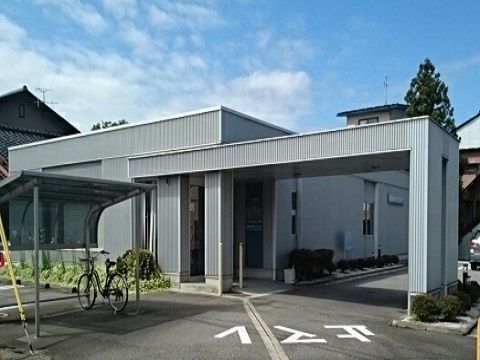 近くの松田内科クリニックまで550m（徒歩7分）