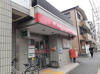 近くの郵便局まで180m（徒歩3分）