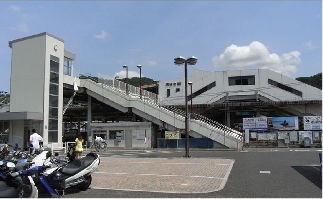 近くの海田市駅まで2,800m（徒歩35分）