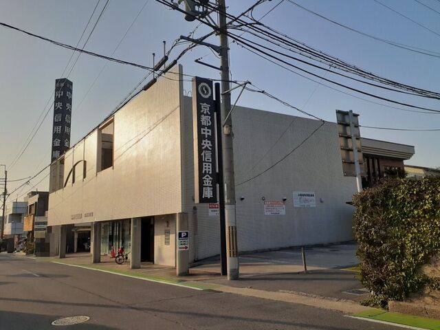 近くの銀行まで190m（徒歩3分）