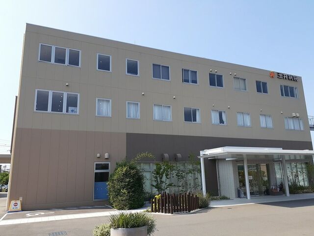 近くの玉井病院様まで1,300m（徒歩17分）