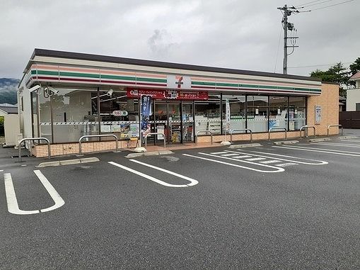 近くのセブン-イレブン 白根町西野店まで1,500m（徒歩19分）