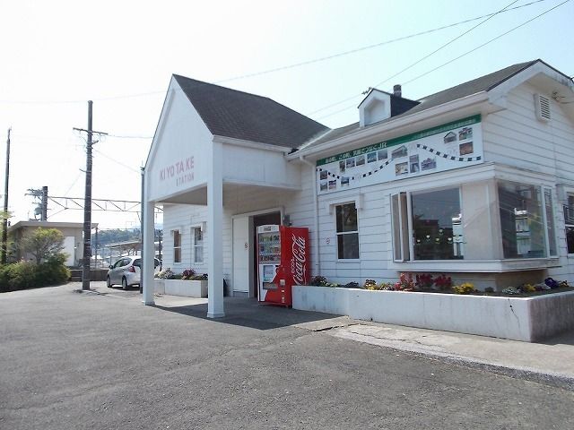 近くの清武駅まで1,500m（徒歩19分）