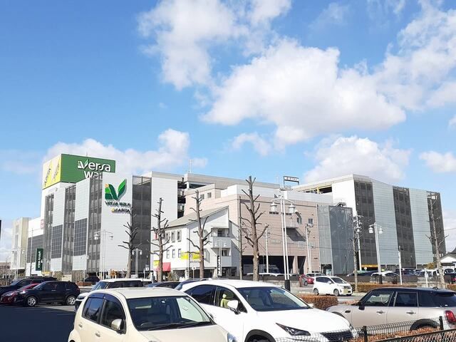 近くのヴェルサウォーク西尾まで1,200m（徒歩15分）