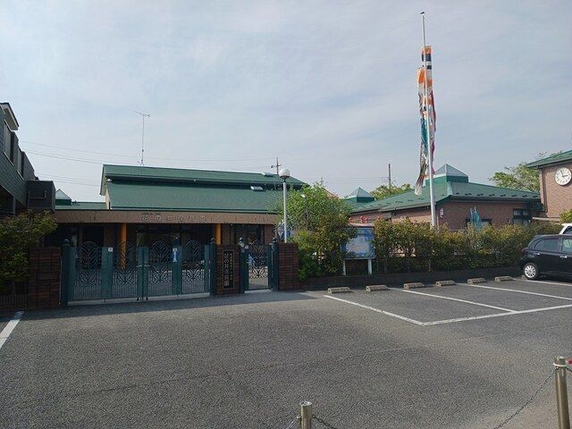 近くの花の井保育園まで704m（徒歩9分）
