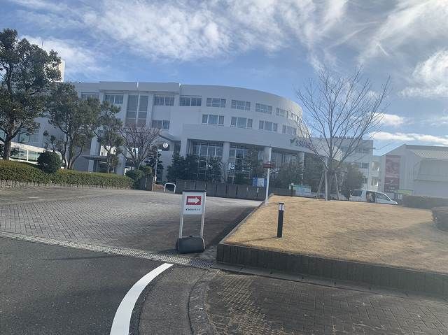 近くの大学・短大まで1,600m（徒歩20分）