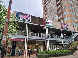 近くのモレラ東戸塚まで350m（徒歩5分）