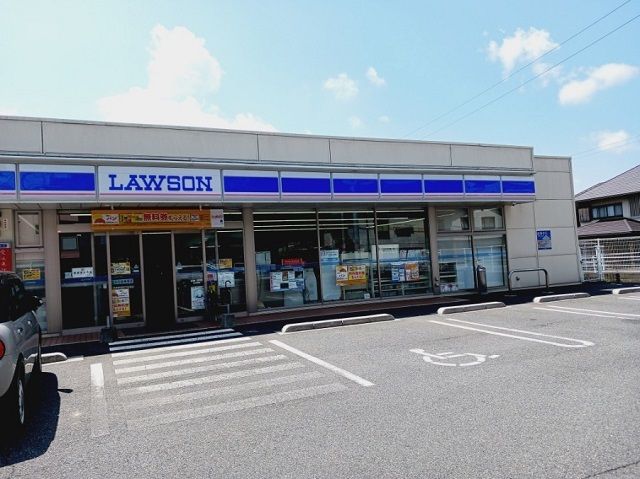 近くのローソン坂戸店様まで500m(徒歩7分)