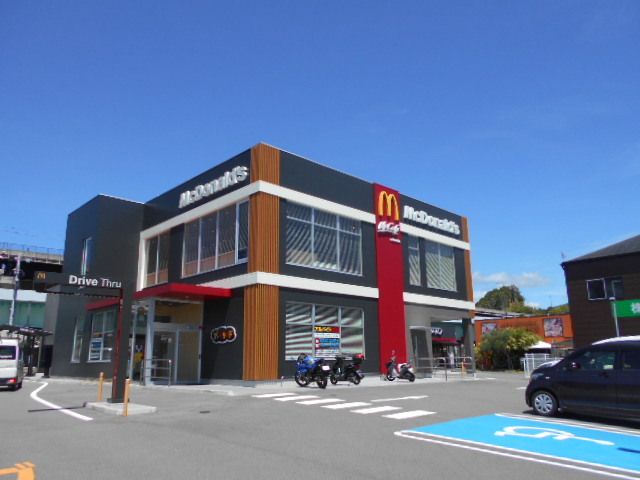 近くのマクドナルド田辺店様まで450m（徒歩6分）