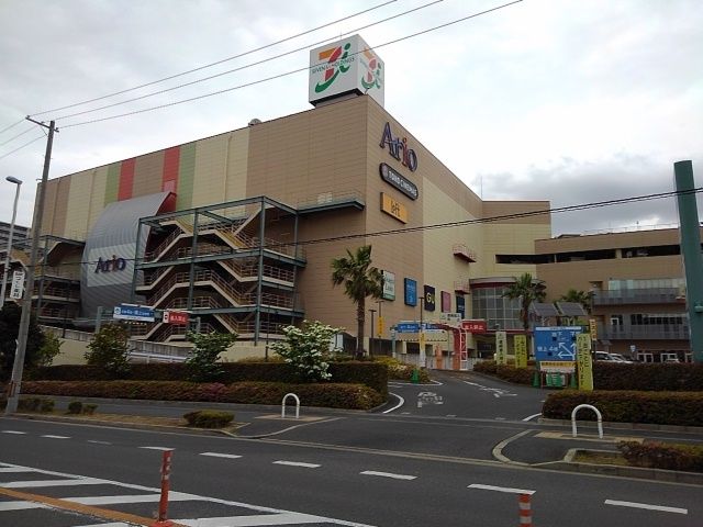 近くのアリオ鳳まで1,600m（徒歩20分）
