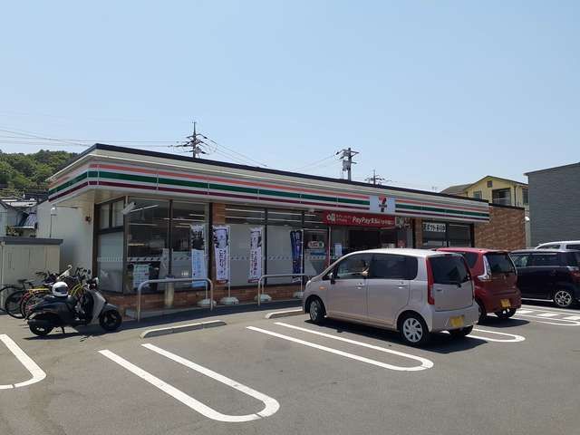 近くのセブンイレブン津島京町店まで900m(徒歩12分)