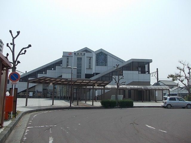 近くのＪＲ豊田町駅まで1,800m（徒歩23分）