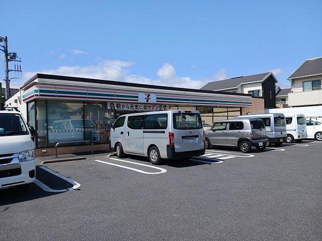 近くのセブンイレブンまで450m(徒歩6分)