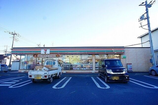 近くのコンビニまで1,100m（徒歩14分）