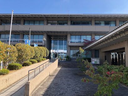 近くの役所まで650m（徒歩9分）