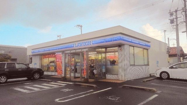 近くのローソン 出雲渡橋店まで300m（徒歩4分）