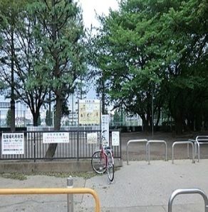 近くの北朝霞公園まで650m（徒歩9分）
